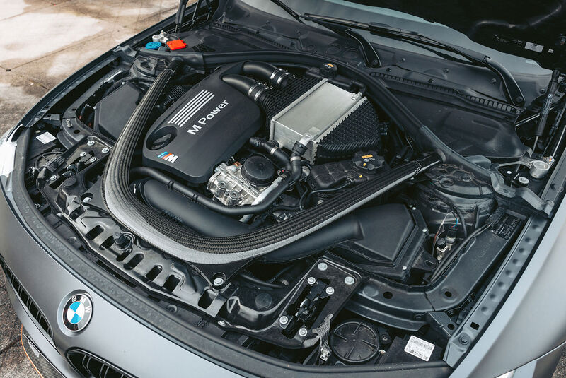 BMW M4 F82 GTS (2016)  Motor