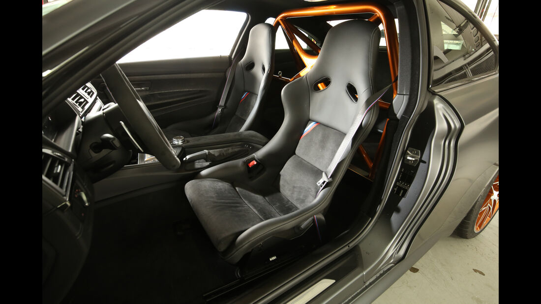 BMW M4 GTS, Fahrersitz