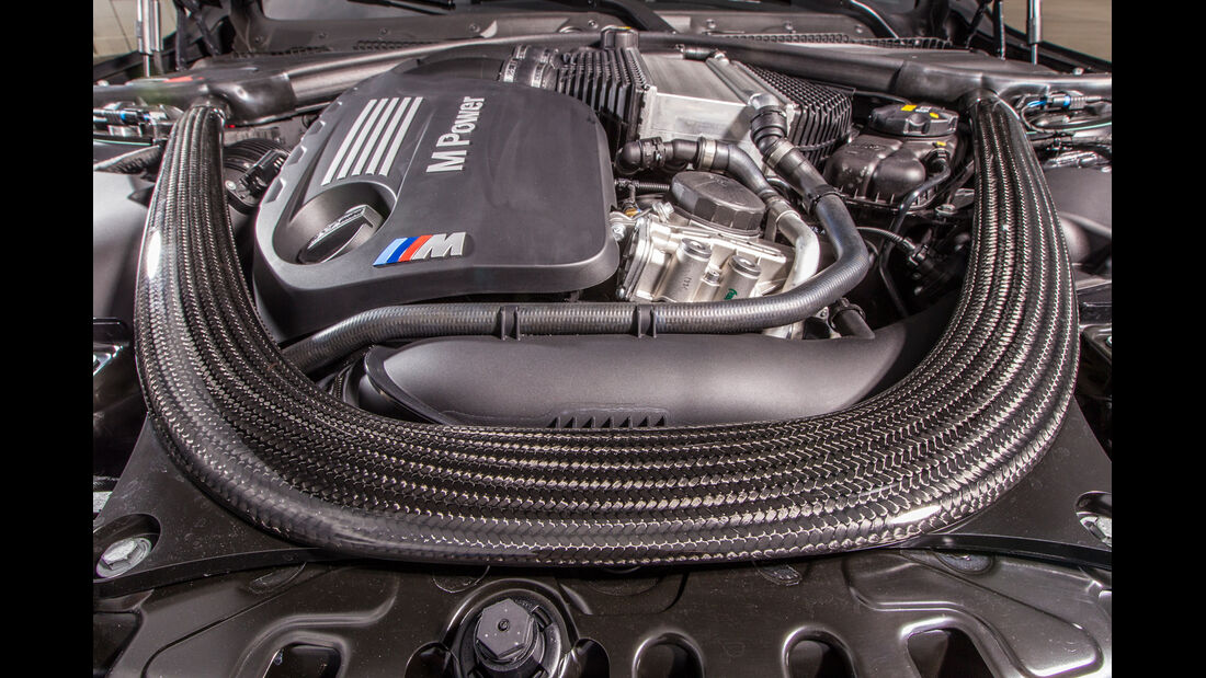 BMW M4, Motor