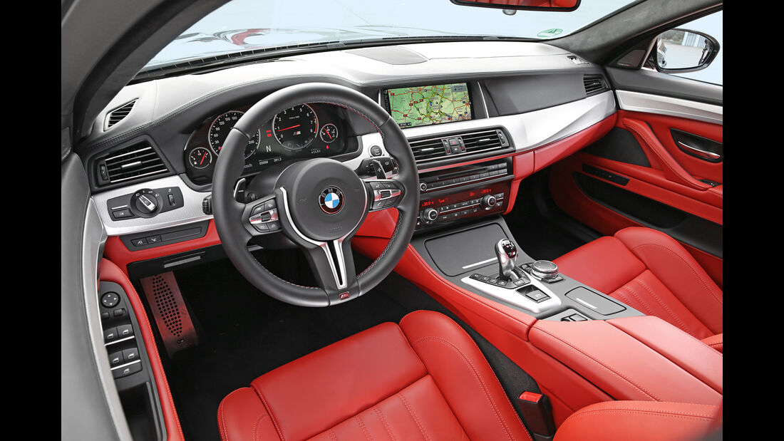 BMW M5 Competition, Cockpit