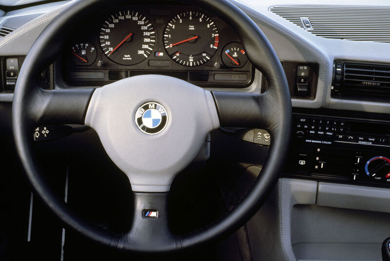 BMW M5 E34 