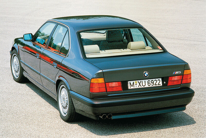 BMW M5 (E34) 