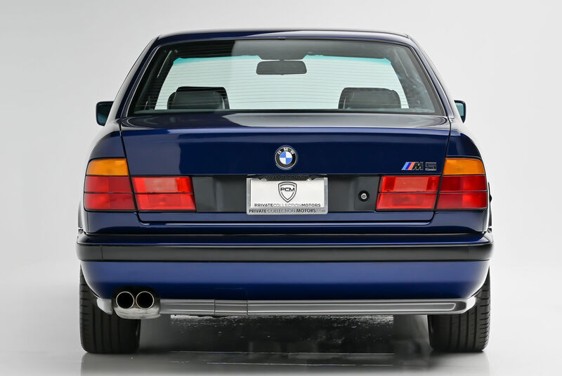 BMW M5 E34 Limousine (1991) Mauritius-Blau Metallic