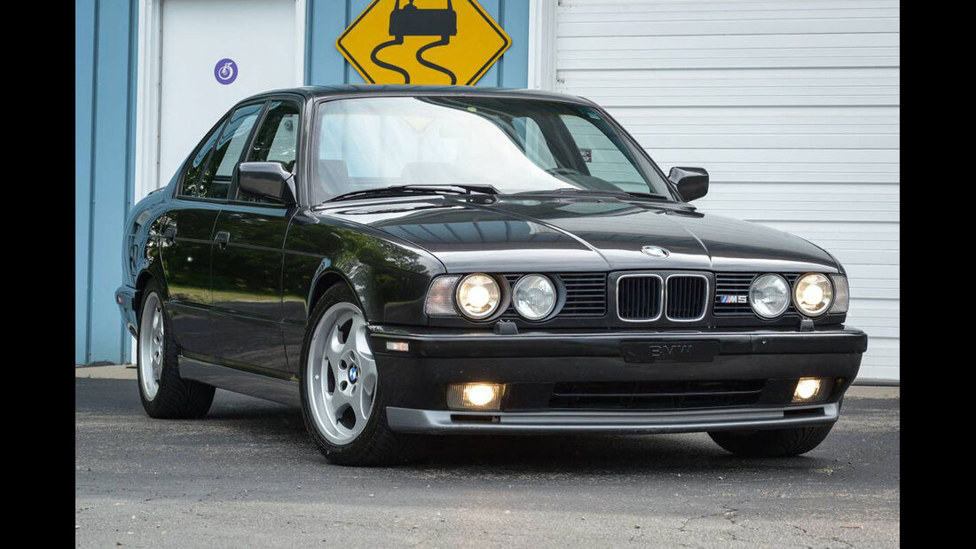 BMW M5 E34 V12