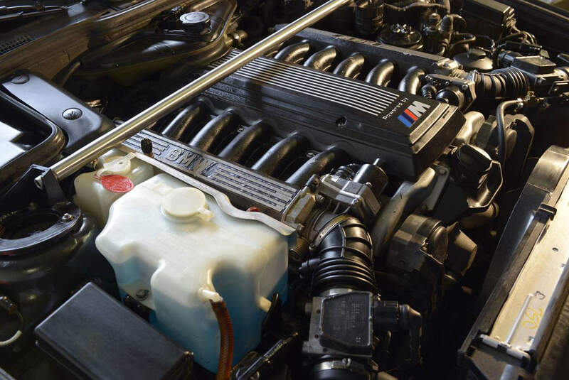 BMW M5 E34 V12