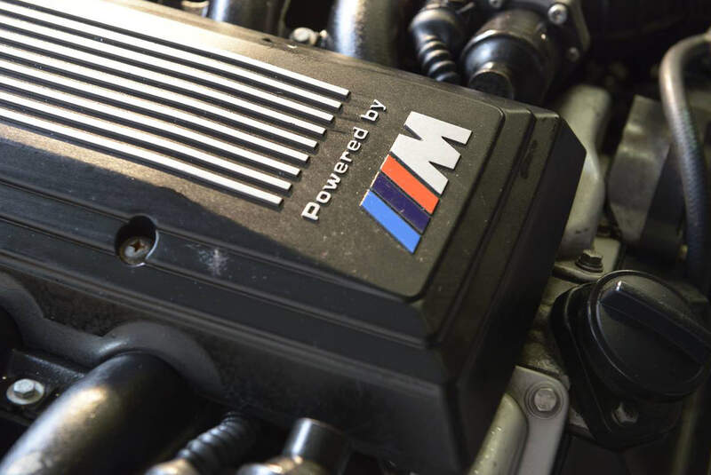 BMW M5 E34 V12