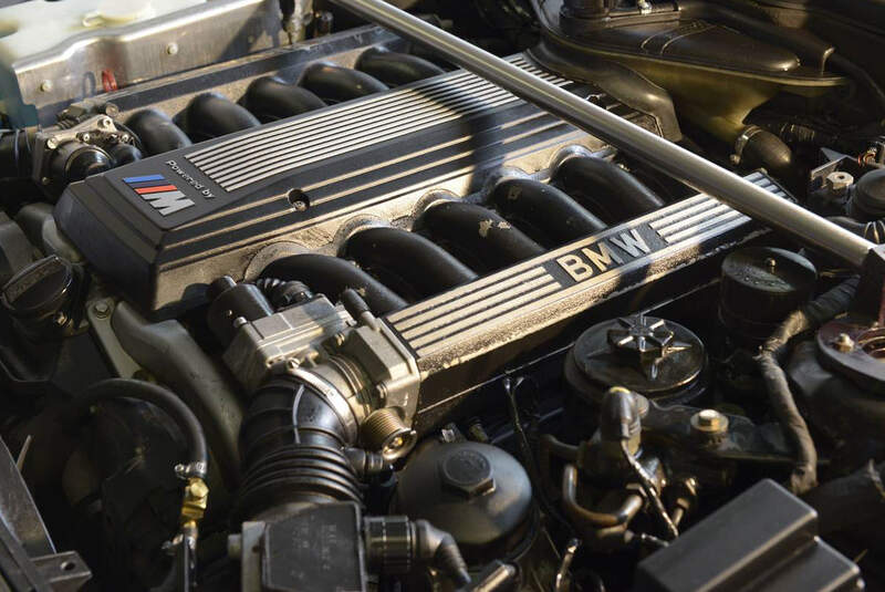 BMW M5 E34 V12
