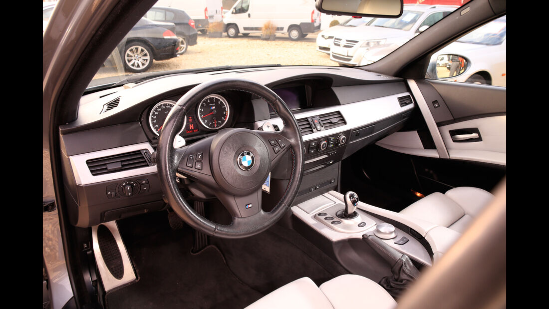 BMW M5 E60, Cockpit 