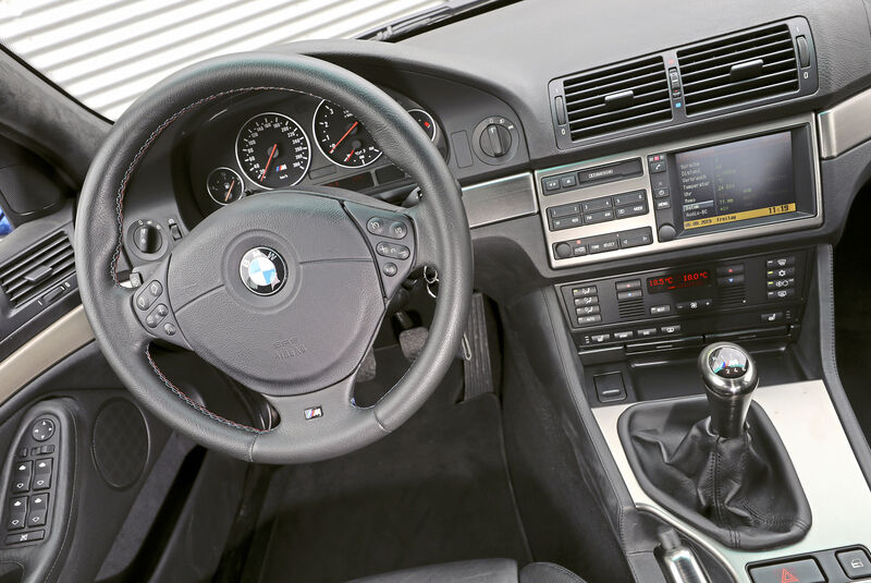 BMW M5, Interieur