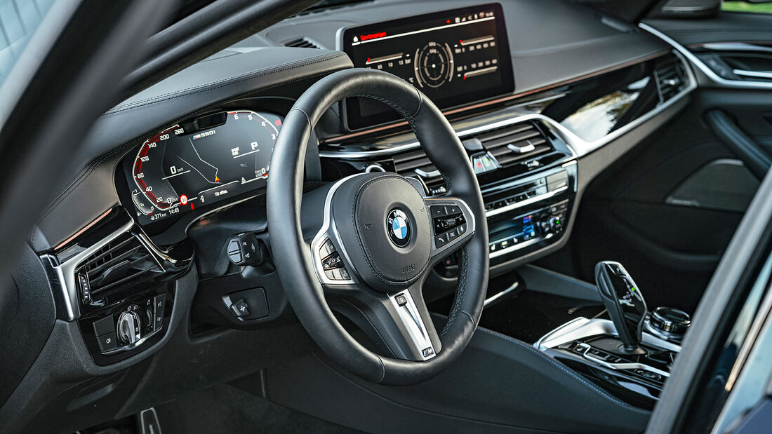 BMW M550i xDrive, Interieur