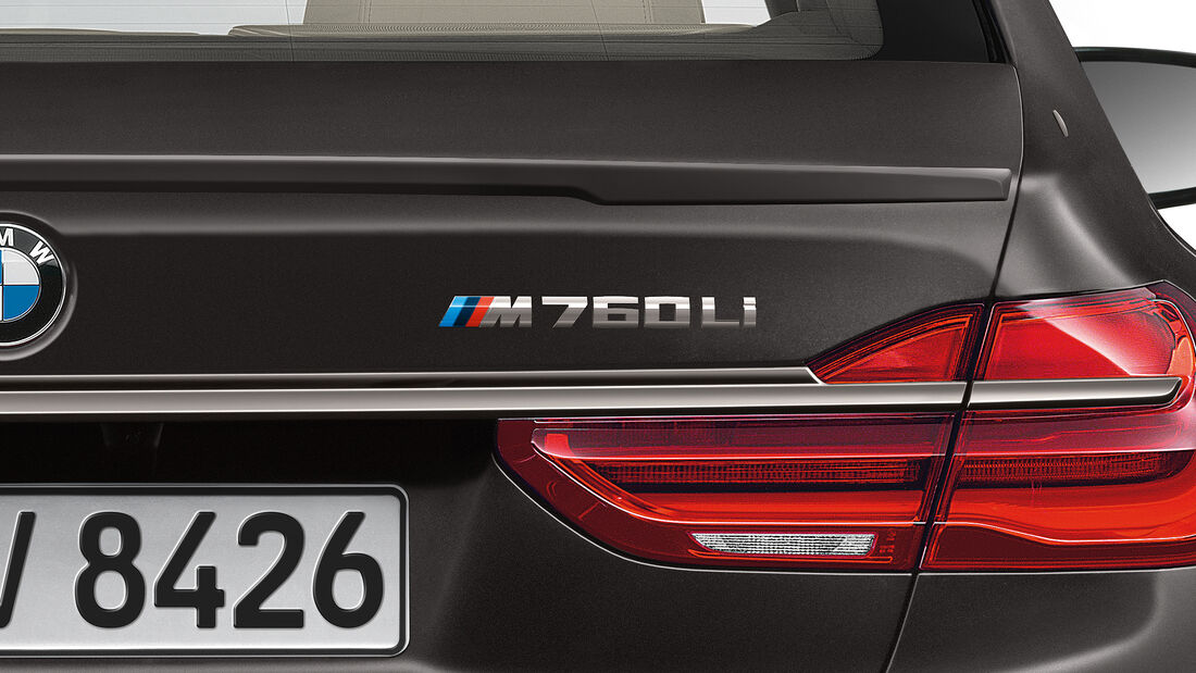 BMW M760Li