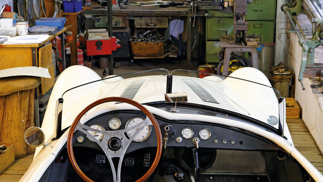 BMW Roadster mit Sonderkarosserie, Cockpit, Lenkrad