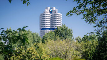 BMW Vierzylinder Hochhaus München Zentrale