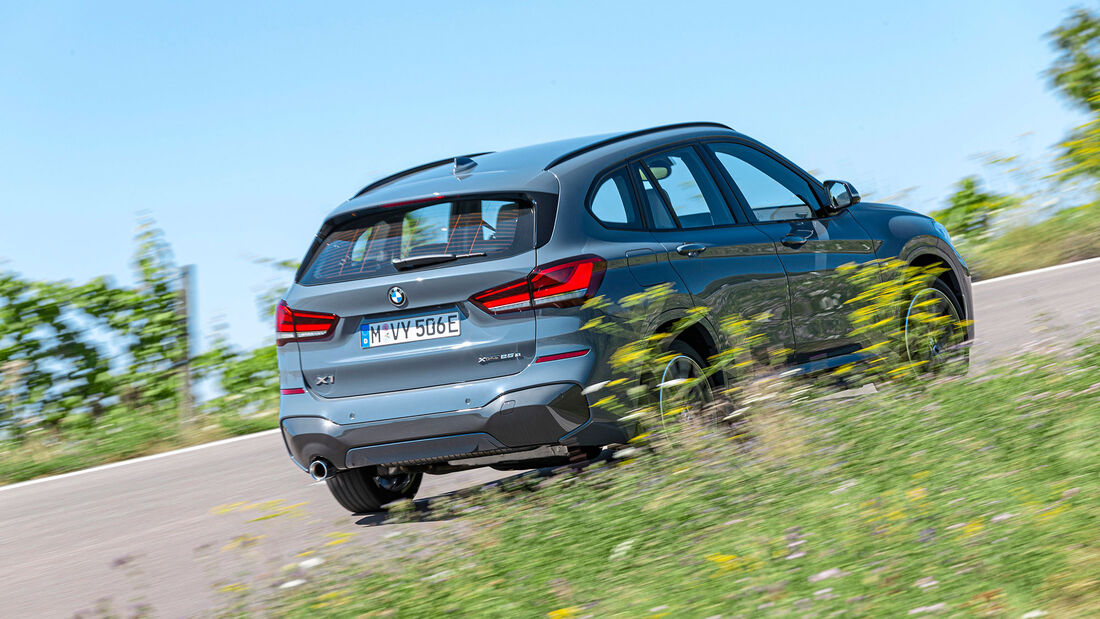 BMW X1 25e, Ford Kuga PHEV, Opel Grandland X Hybrid, Volvo XC40 T5 Recharge, Vergleichstest