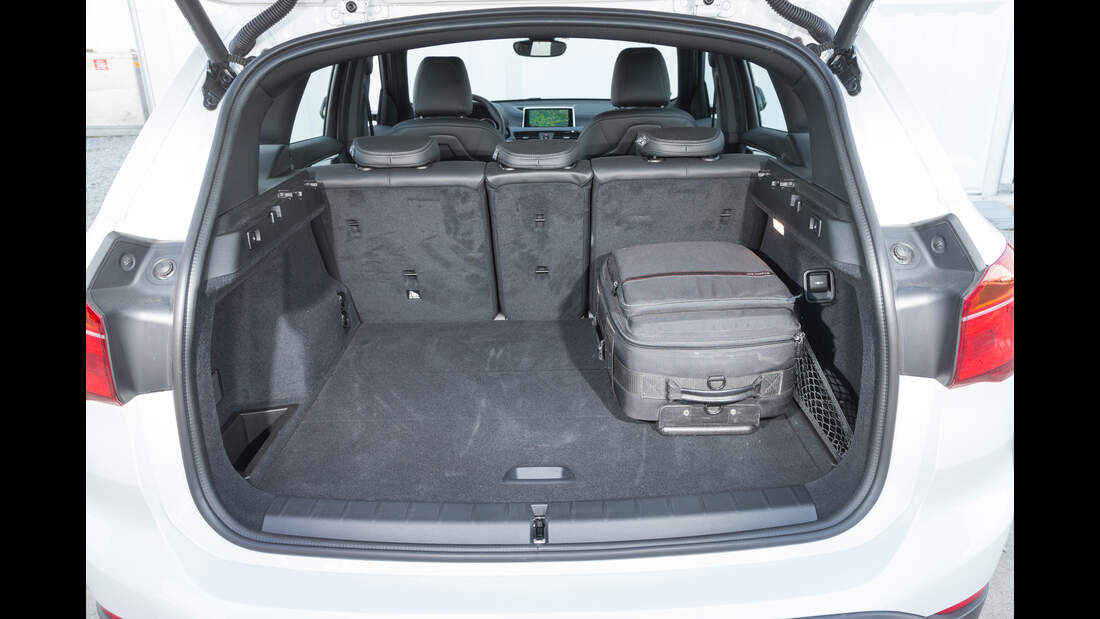 BMW 3er Touring oder BMW X1? Welcher Bayer bietet mehr? | AUTO MOTOR ...