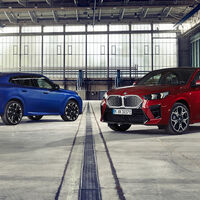 BMW X2 M35i xDrive (links), BMW iX2 xDrive30