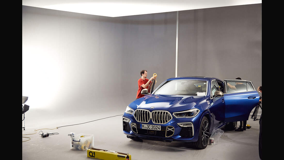 BMW X6 Vantablack VBx2 Das schwärzeste Auto der Welt auto motor und