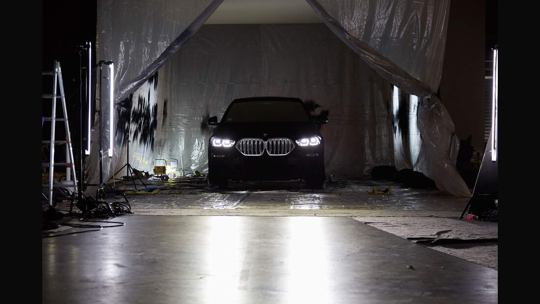 BMW X6 Vantablack VBx2 Das schwärzeste Auto der Welt auto motor und
