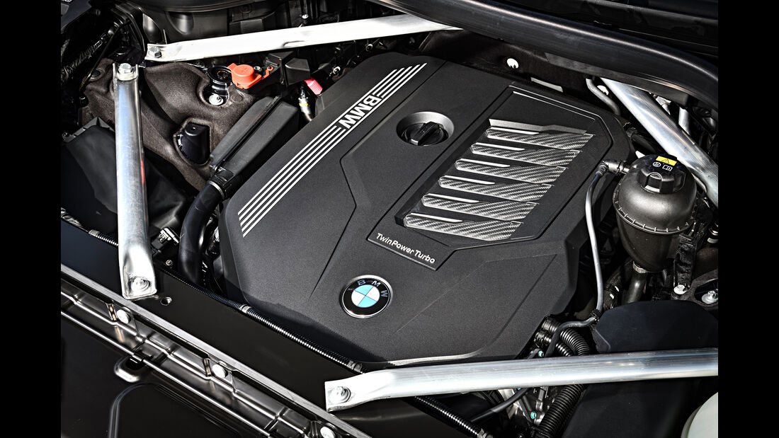 BMW X7 40i, Motorraum