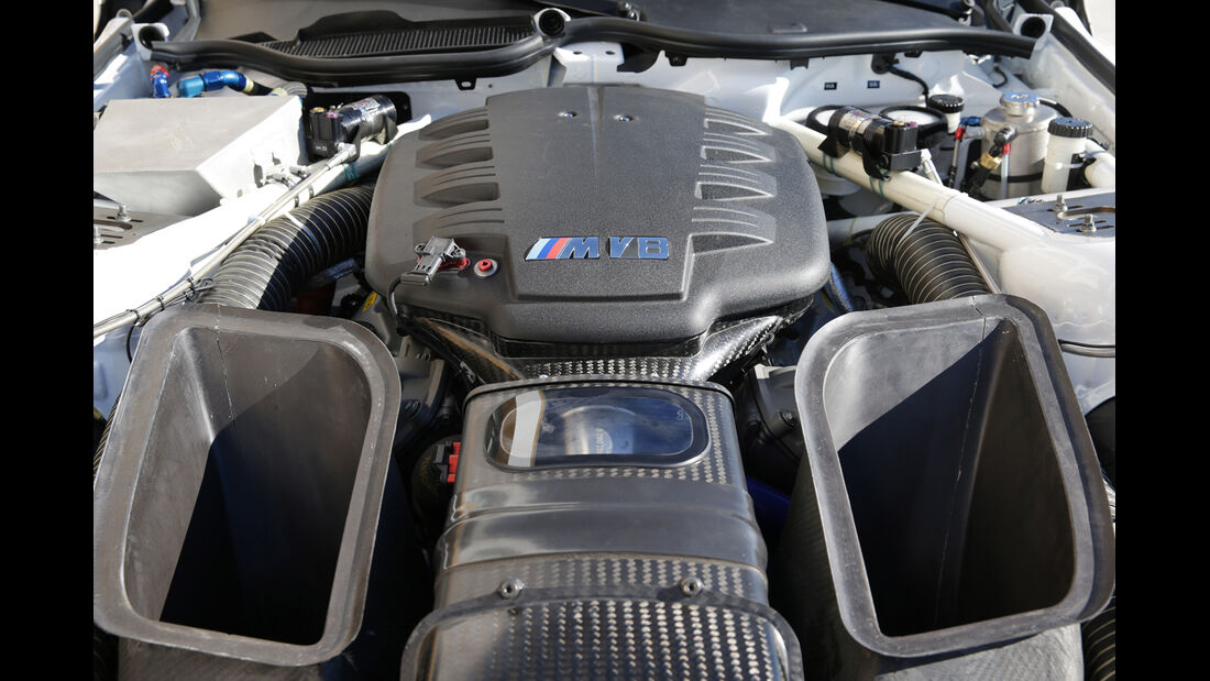 BMW Z4 GT3, Motor