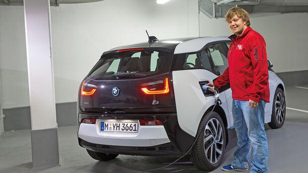 BMW i3, Luca Leicht, Strom tanken