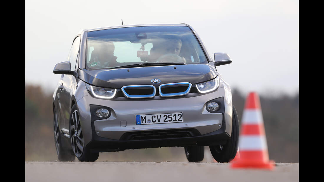 BMW i3 Range Extender im Test: Elektro-BMW trifft seine Kumpels | AUTO