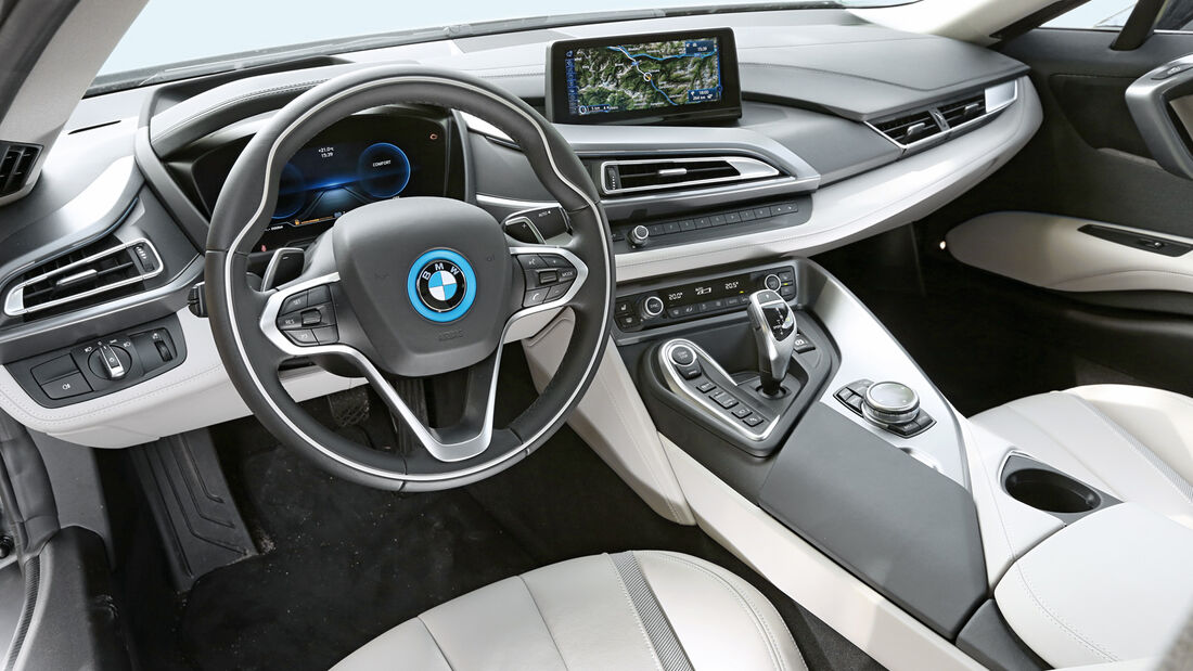 BMW i8, Cockpit