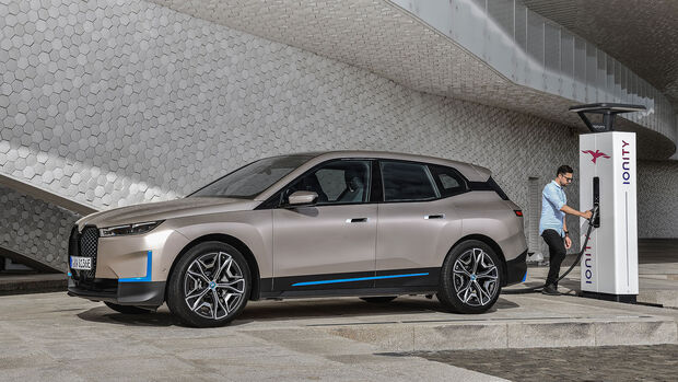 BMW iX (2021): Technik und Marktstart des E-SUV