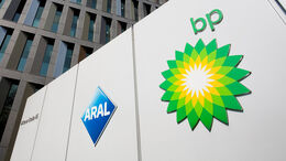 BP Aral Logo Emblem Hauptquartier Bochum