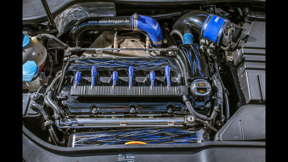 BTRS-VW Golf R32, Motor