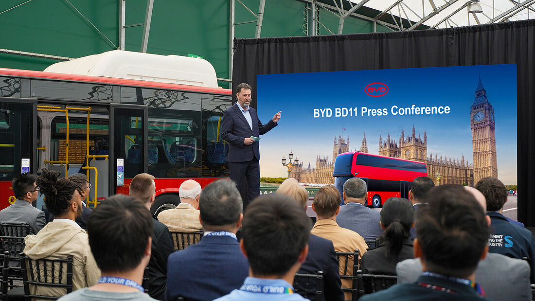 BYD eBus BD11 Omnibus Elektroantrieb London Doppeldecker