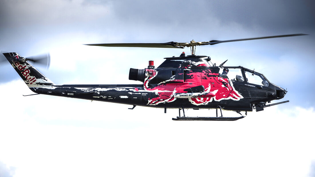 Bell-Cobra-TAH-1F - Helikopter - Red Bull