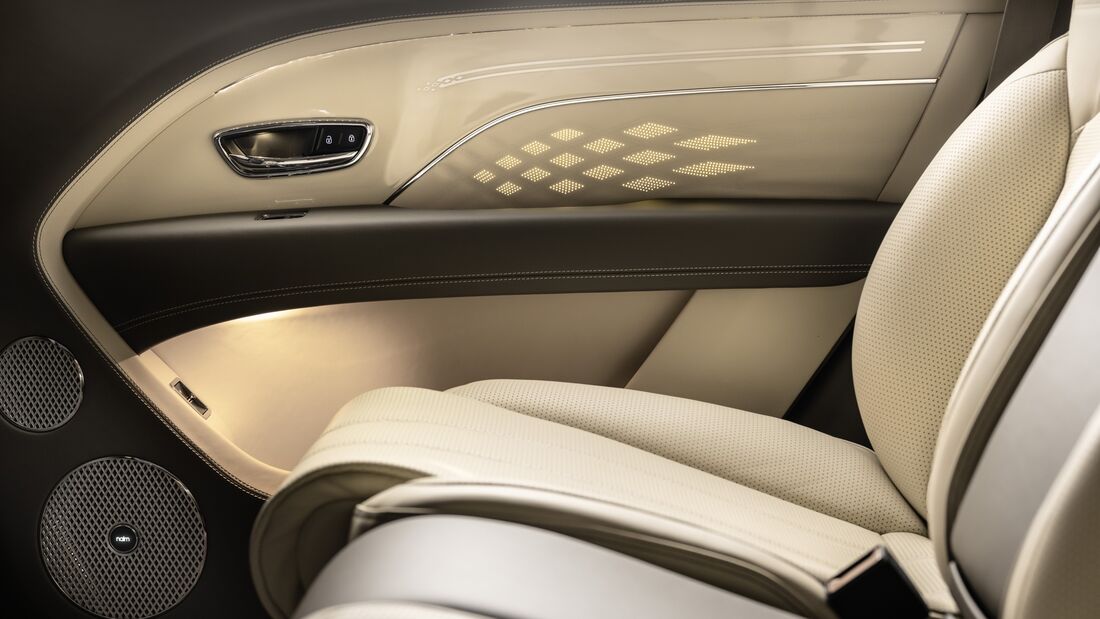 Bentley Bentayga EWB Extended Wheelbase 2022