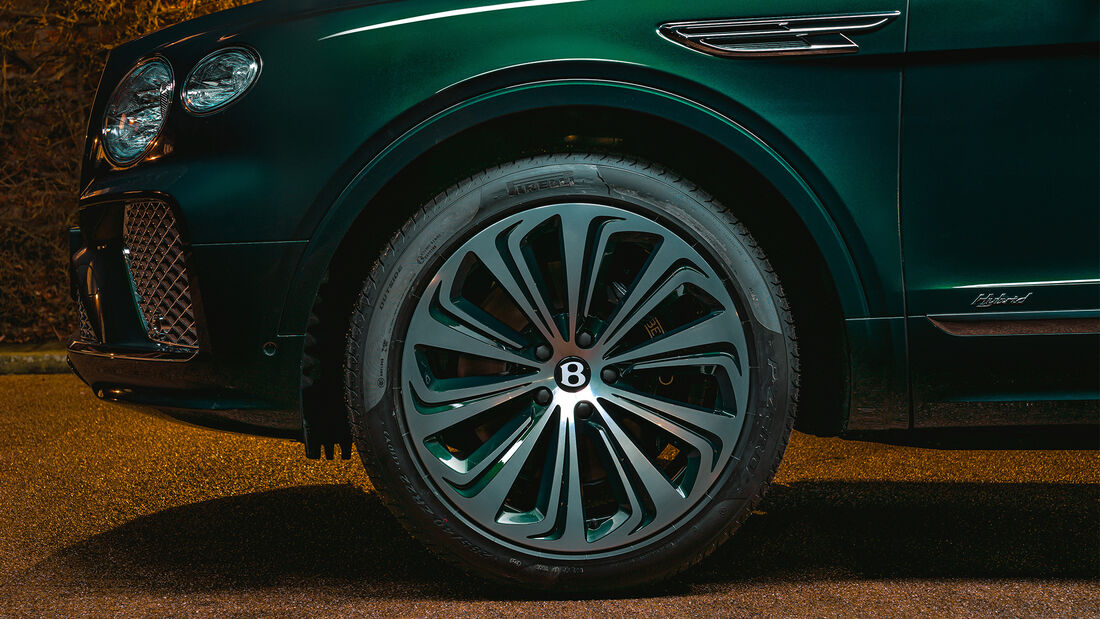 Bentley Bentayga Hybrid Mulliner Grün China