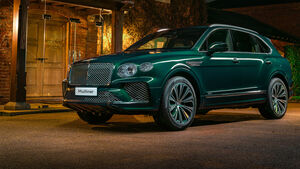 Bentley Bentayga Hybrid Mulliner Grün China