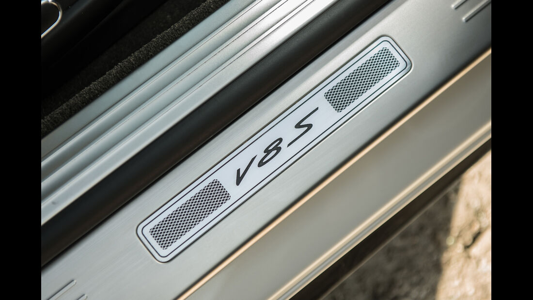 Bentley Continental GT V8 S Cabrio, Fußleiste