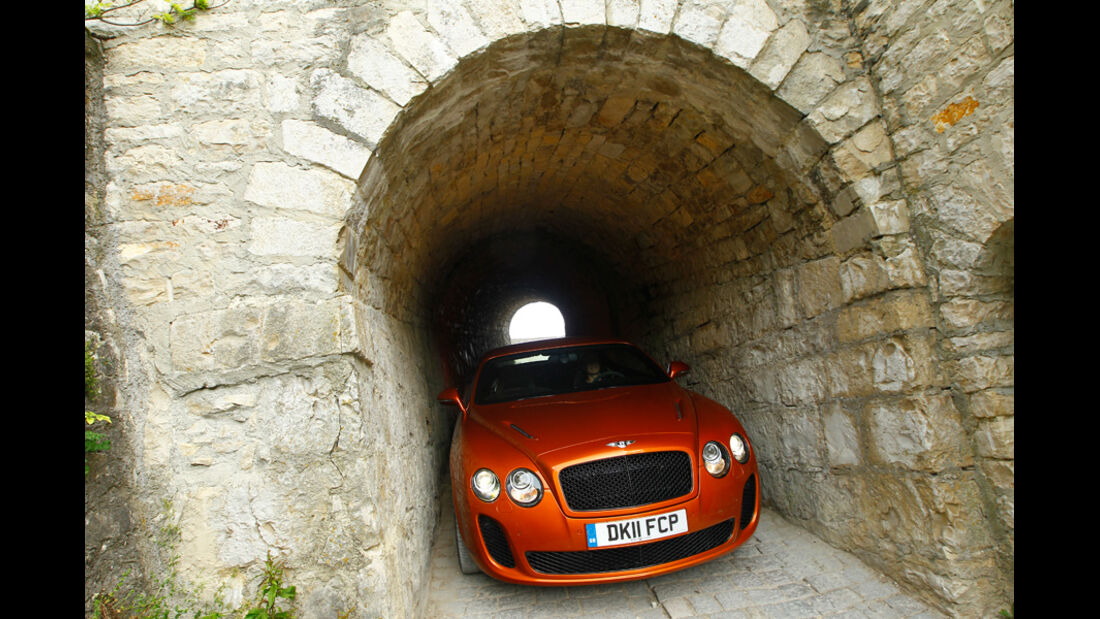 Bentley Continental Supersports, Frontansicht, Tunnel