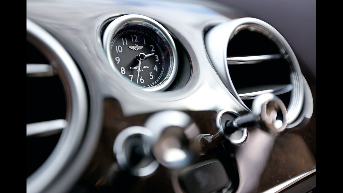 Bentley Flying Spur, Uhr, Breitling
