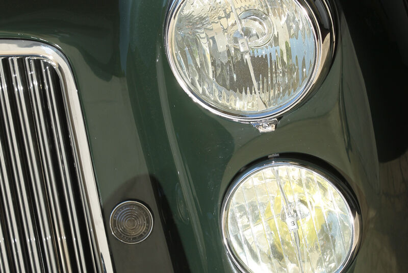 Bentley MK VI Cresta, Frontscheinwerfer