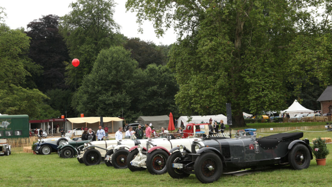 Bentleys bei den Classic Days Schloss Dyck