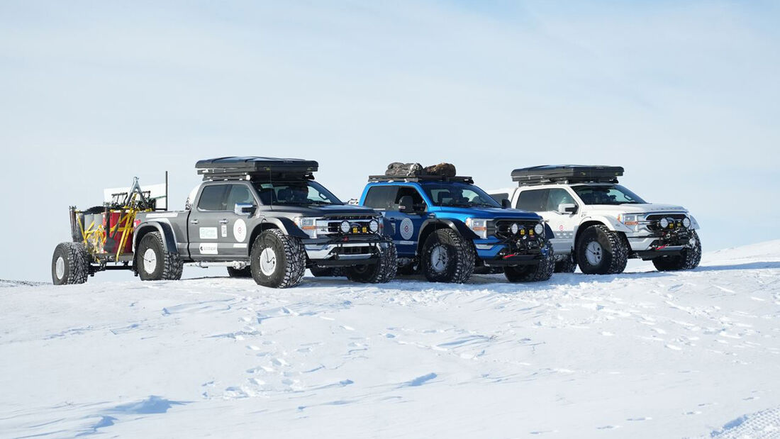 Bergung Arctic Trucks AT44 Ford F150 Transglobal Car Expedition