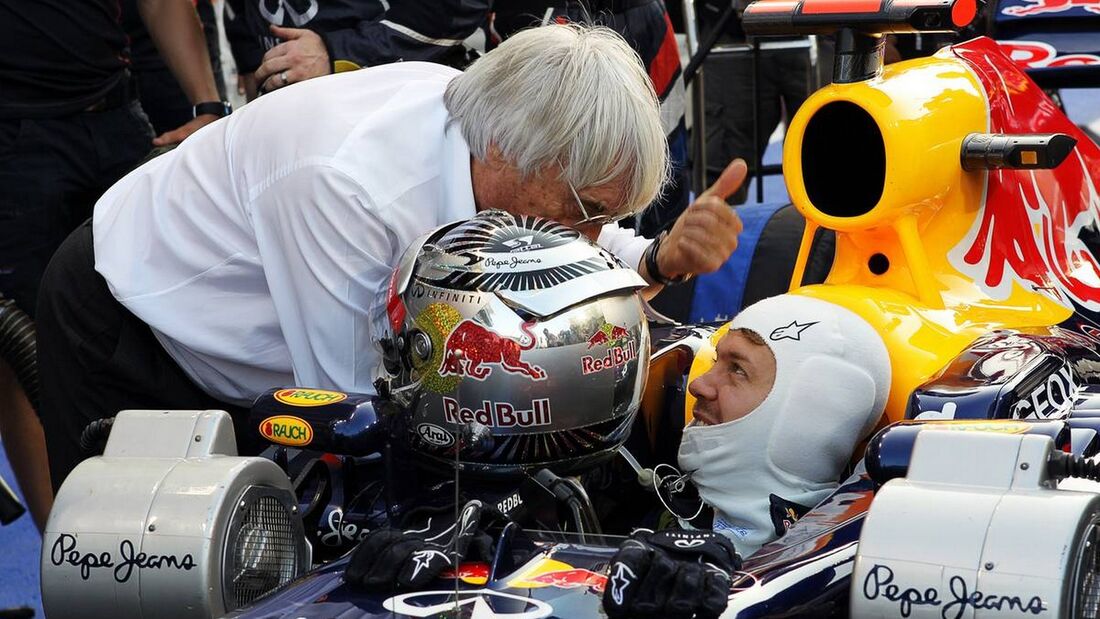 Bernie Ecclestone Sebastian Vettel  - Formel 1 - GP Abu Dhabi - 04. November 2012