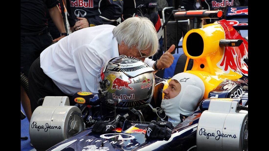 Bernie Ecclestone Sebastian Vettel  - Formel 1 - GP Abu Dhabi - 04. November 2012