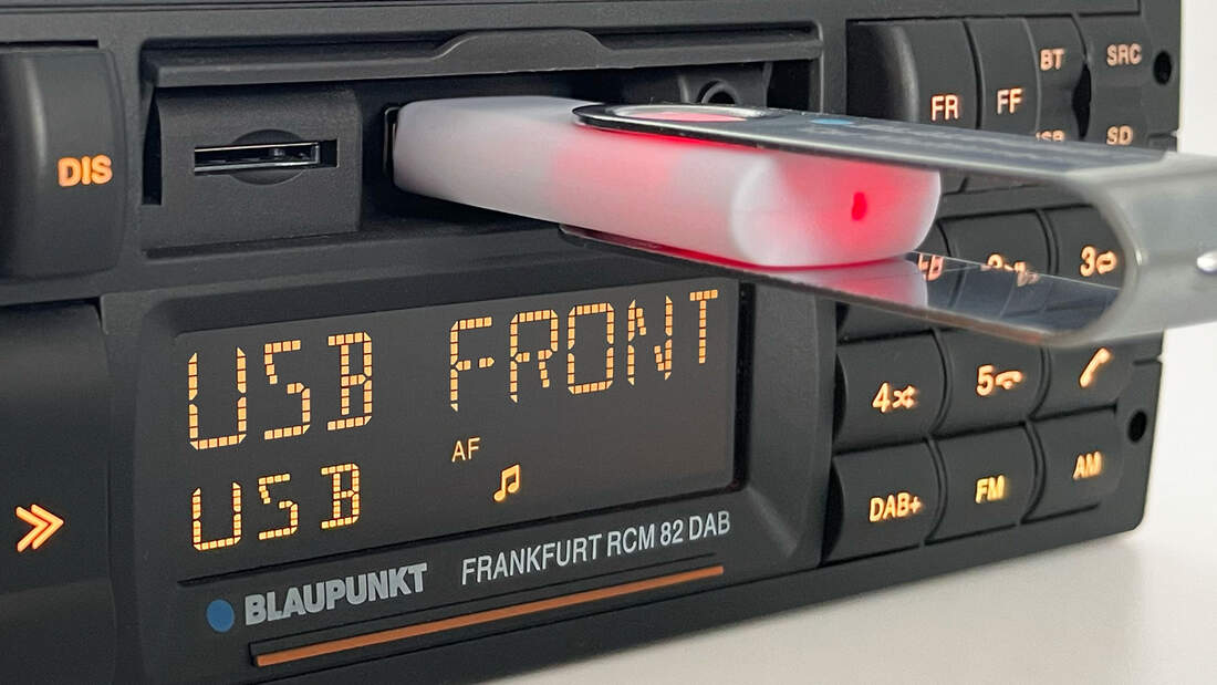 Blaupunkt Frankfurt RCM 82 DAB: Retro-Autoradio | AUTO MOTOR UND SPORT