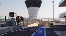 Boxeneinfahrt - Formel 1 - GP Abu Dhabi - 01. November 2012