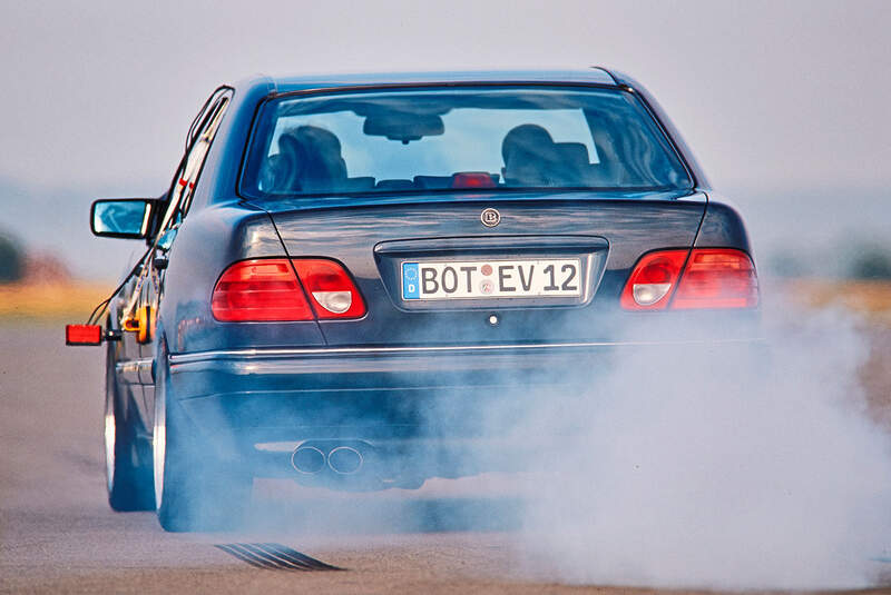 Brabus E V12 Mercedes-Benz E-Klasse W210 mit 12-Zylinder M120