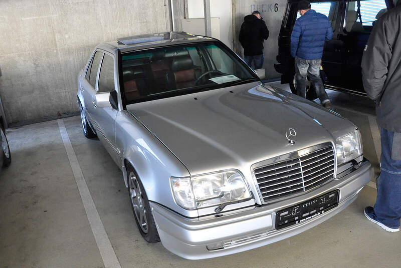 Bremen Classic Motorshow 2015, Fahrzeugmarkt
