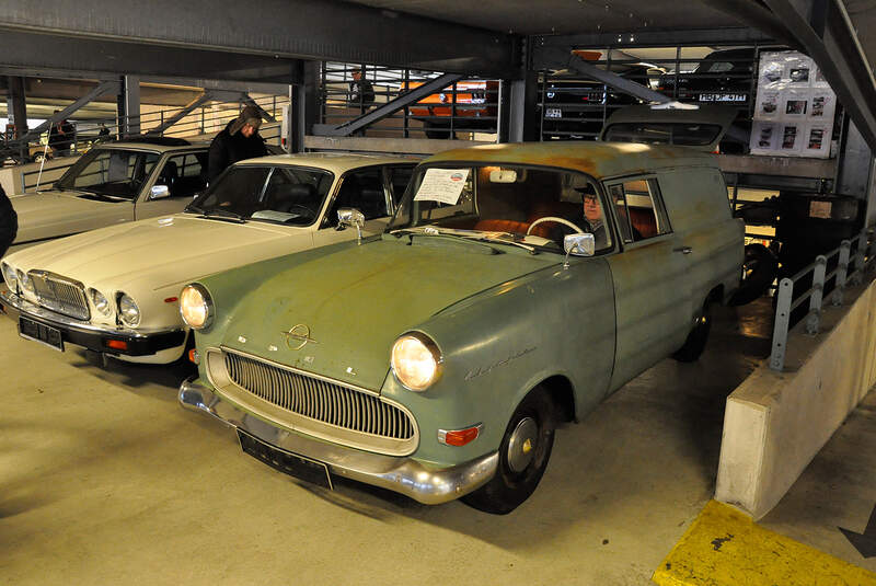 Bremen Classic Motorshow 2015, Fahrzeugmarkt