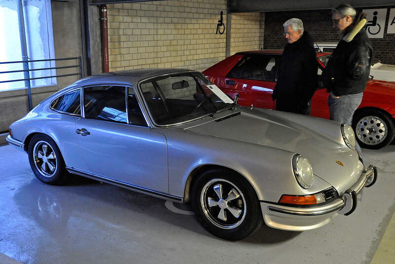 Bremen Classic Motorshow 2015, Fahrzeugmarkt