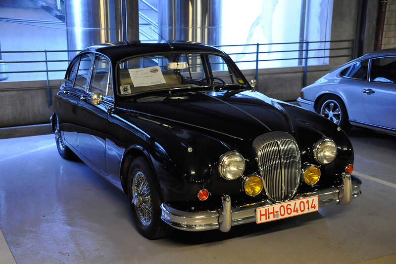 Bremen Classic Motorshow 2015, Fahrzeugmarkt